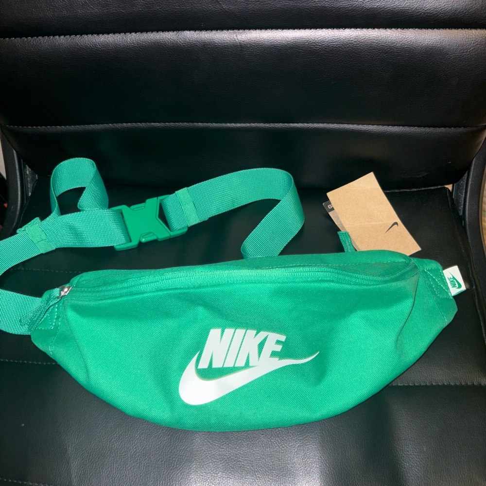 Nike Crossbody Forest Green NWT